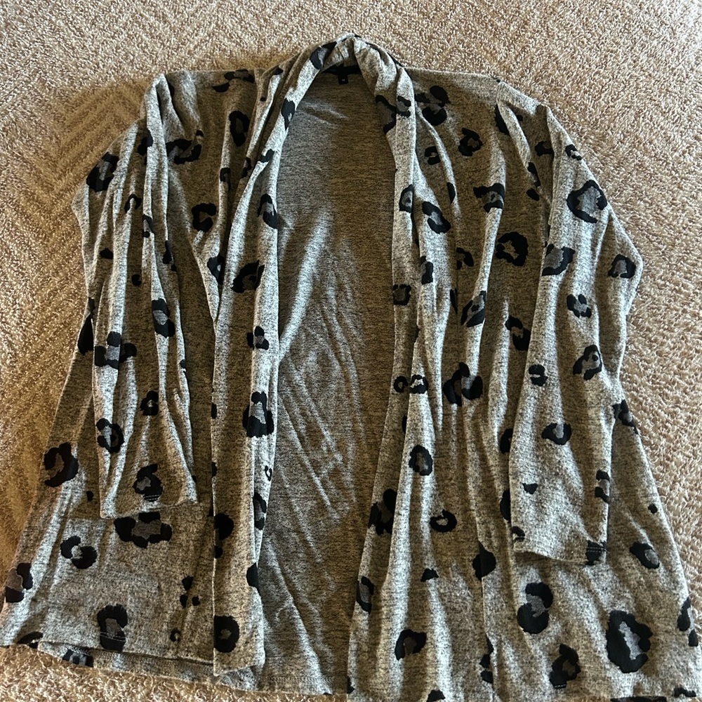 Gibson animal print Gray and Black Cardigan Sweater